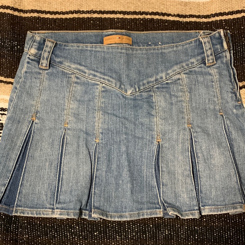 Tommy Hilfiger Jeans pleated denim skirt!